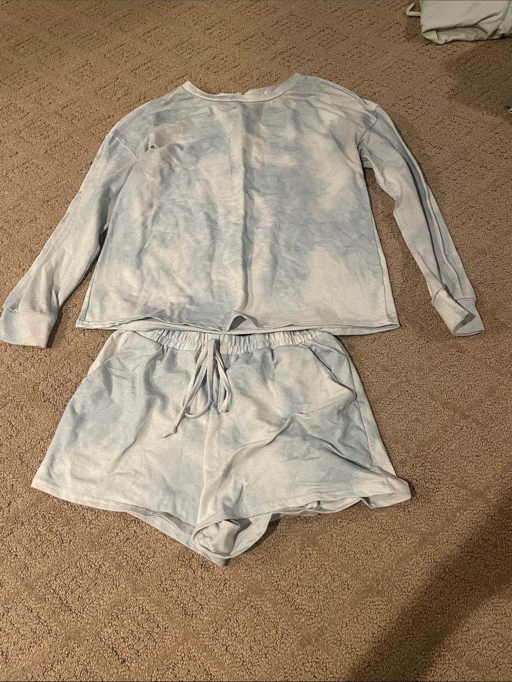 Amazon Women’s Tie-Dye Pajama Sets in Light Blue, Pale Blue, and Lavender - Picture 2 of 4